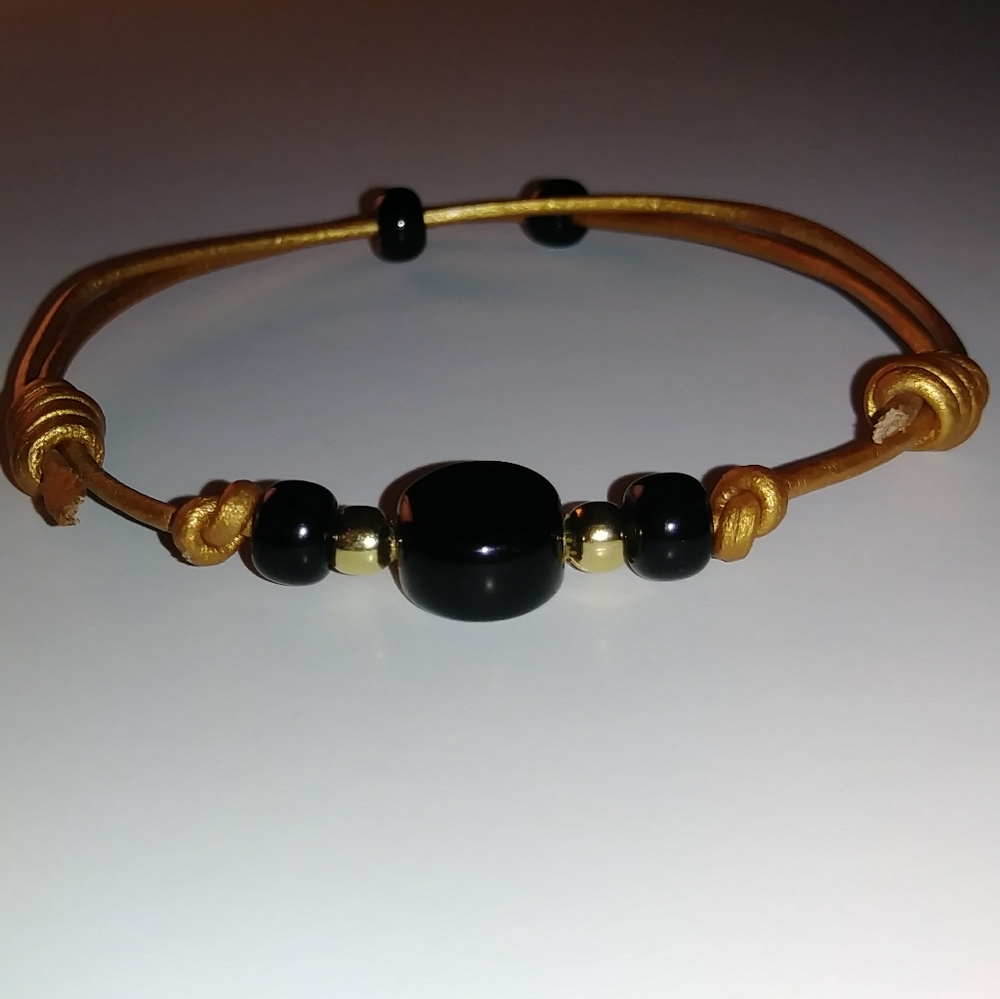 🆕Black Bead Bracelet NWOT